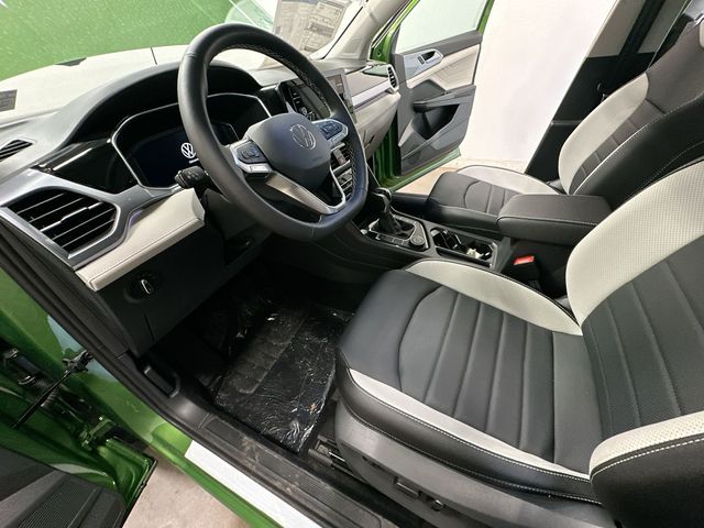 Thumbnail: 2026 Volkswagen Taos - 11
