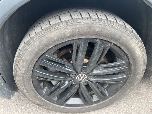 Thumbnail: 2022 Volkswagen Tiguan - 7