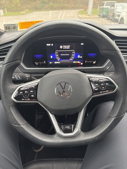 Thumbnail: 2022 Volkswagen Tiguan - 6