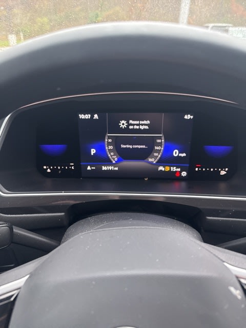 Thumbnail: 2022 Volkswagen Tiguan - 9