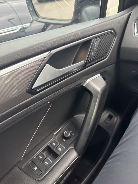 Thumbnail: 2022 Volkswagen Tiguan - 20