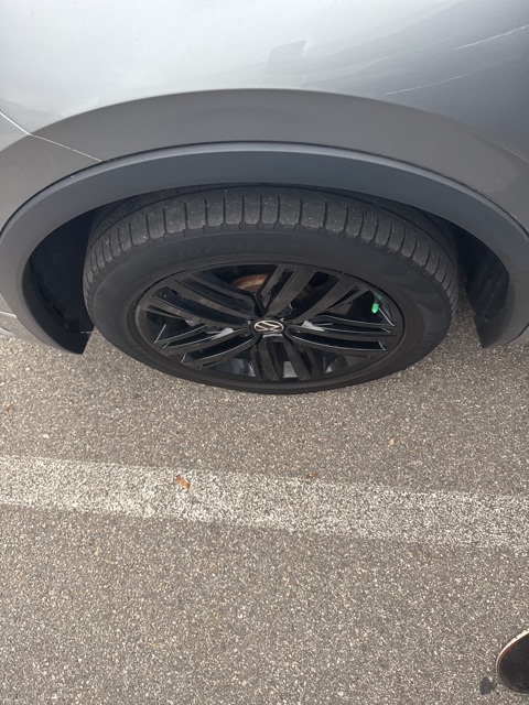 Thumbnail: 2022 Volkswagen Tiguan - 15