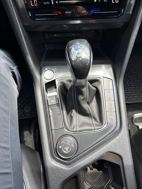 Thumbnail: 2023 Volkswagen Tiguan - 8
