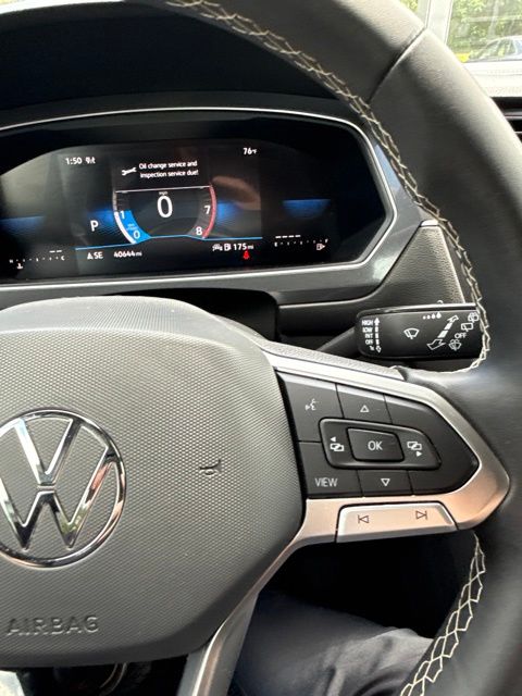 Thumbnail: 2023 Volkswagen Tiguan - 16