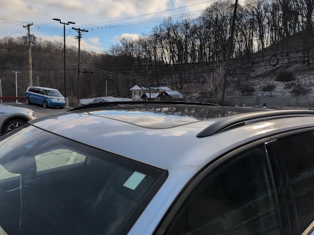 Thumbnail: 2022 Volkswagen Tiguan - 18