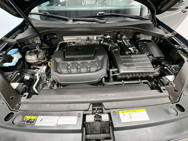 Thumbnail: 2022 Volkswagen Tiguan - 9