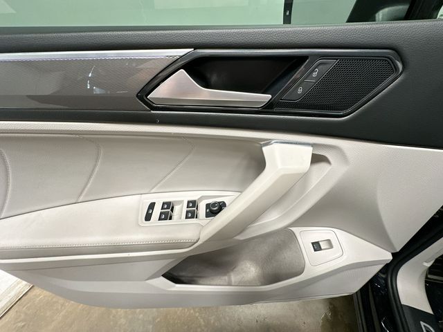 Thumbnail: 2022 Volkswagen Tiguan - 27