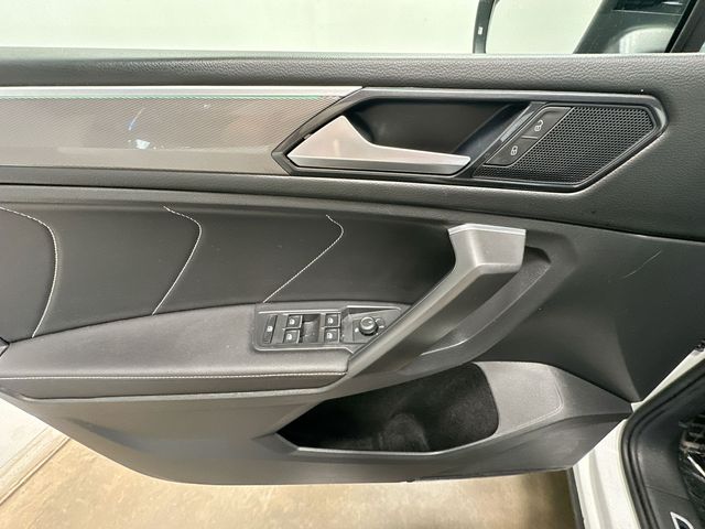 Thumbnail: 2023 Volkswagen Tiguan - 26