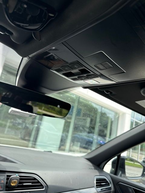 Thumbnail: 2023 Volkswagen Tiguan - 22