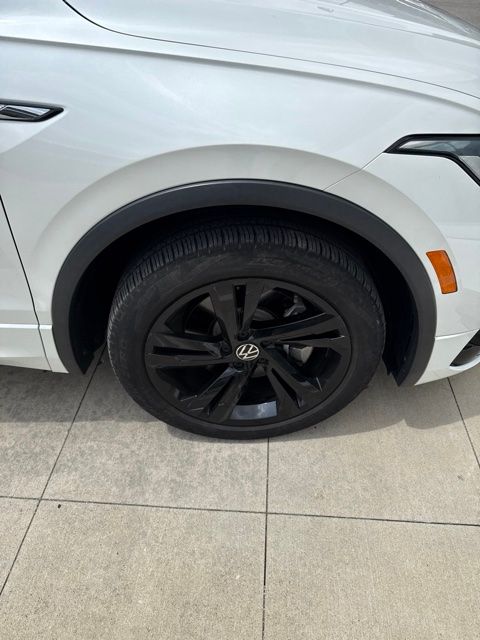 Thumbnail: 2023 Volkswagen Tiguan - 6