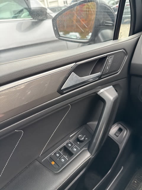 Thumbnail: 2022 Volkswagen Tiguan - 19