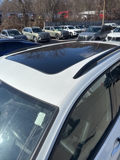 Thumbnail: 2022 Volkswagen Tiguan - 16