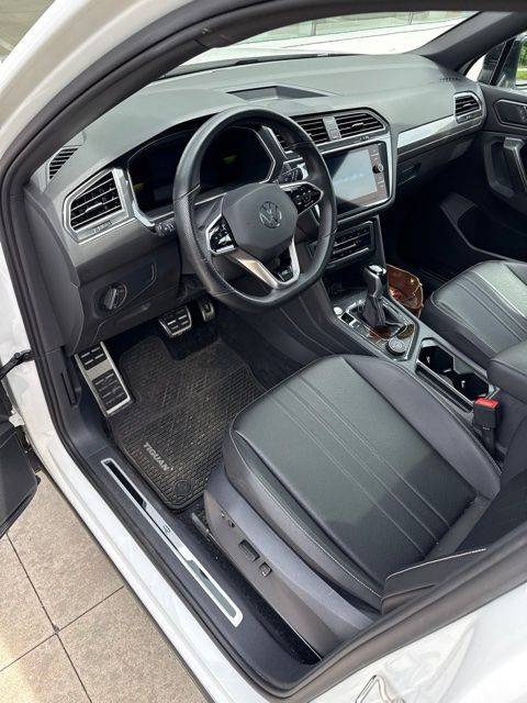 Thumbnail: 2022 Volkswagen Tiguan - 14