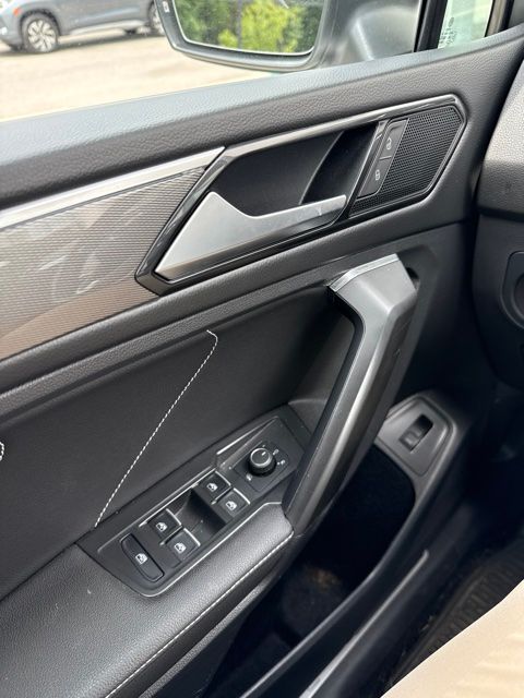 Thumbnail: 2022 Volkswagen Tiguan - 20