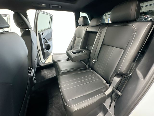 Thumbnail: 2022 Volkswagen Tiguan - 13