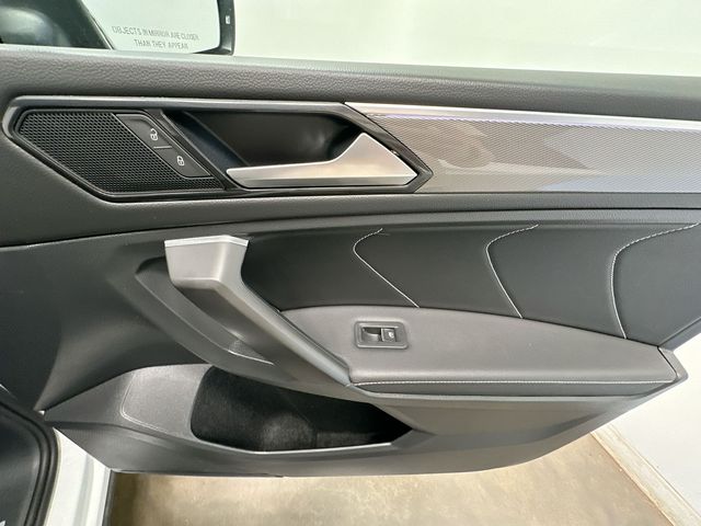 Thumbnail: 2022 Volkswagen Tiguan - 29