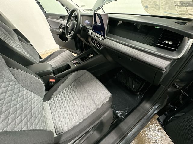 Thumbnail: 2026 Volkswagen Tiguan - 23