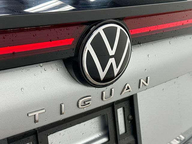 Thumbnail: 2025 Volkswagen Tiguan - 7