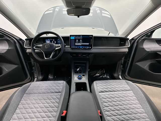 Thumbnail: 2025 Volkswagen Tiguan - 10