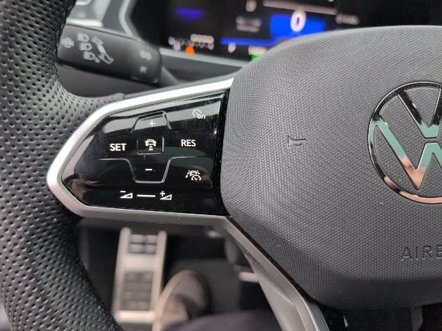 Thumbnail: 2024 Volkswagen Tiguan - 18