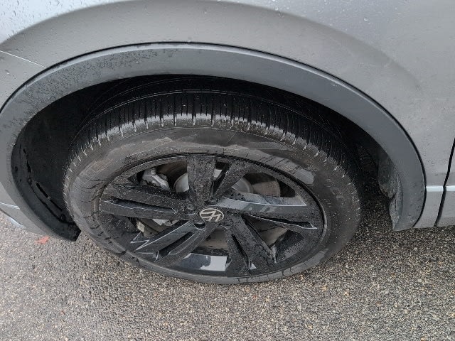 Thumbnail: 2024 Volkswagen Tiguan - 16