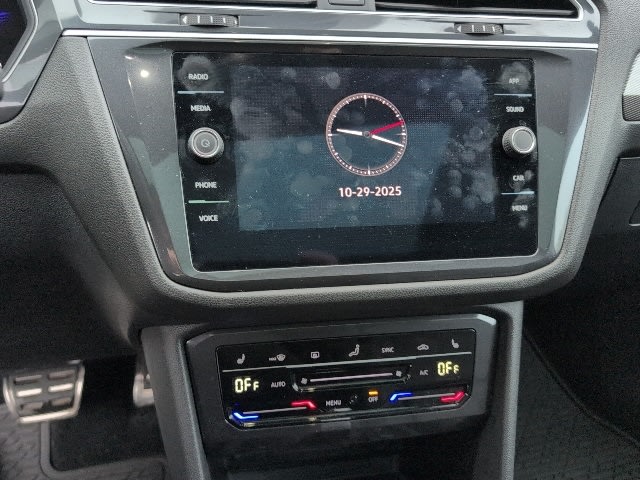 Thumbnail: 2024 Volkswagen Tiguan - 8