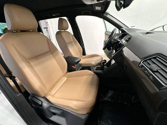 Thumbnail: 2023 Volkswagen Tiguan - 28