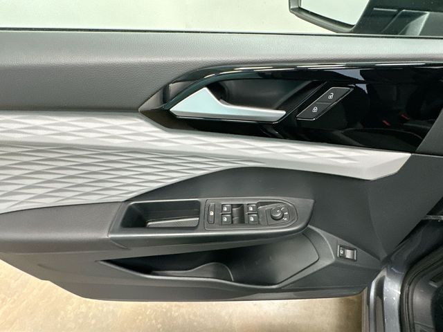 Thumbnail: 2023 Volkswagen Taos - 26