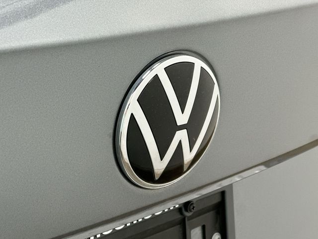 Thumbnail: 2023 Volkswagen Taos - 7