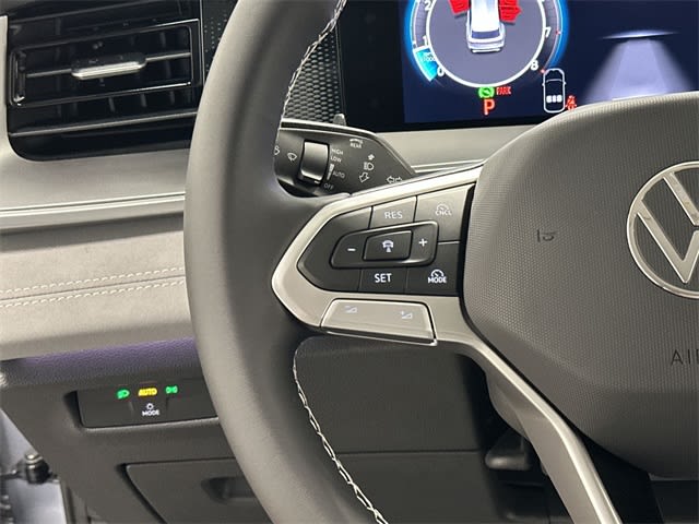 Thumbnail: 2025 Volkswagen Tiguan - 17