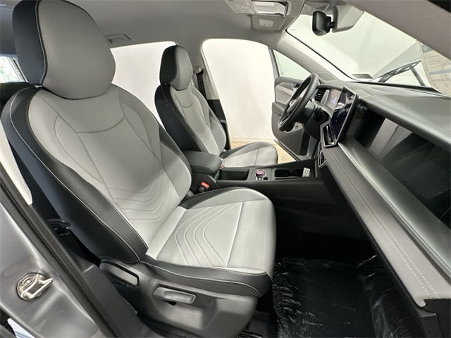 Thumbnail: 2025 Volkswagen Tiguan - 24