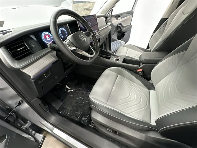 Thumbnail: 2025 Volkswagen Tiguan - 10