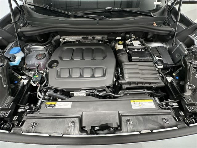 Thumbnail: 2025 Volkswagen Tiguan - 8