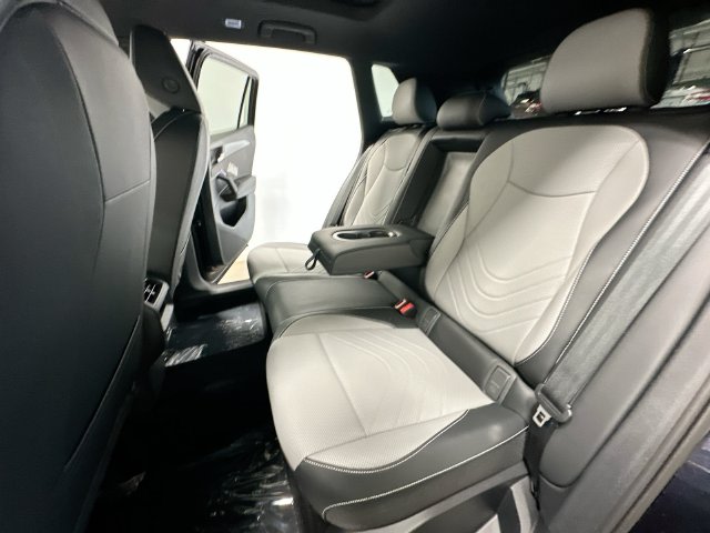 Thumbnail: 2026 Volkswagen Tiguan - 12