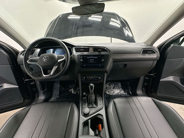 Thumbnail: 2024 Volkswagen Tiguan - 10