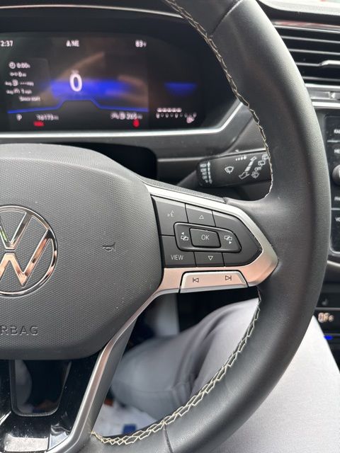 Thumbnail: 2023 Volkswagen Tiguan - 18