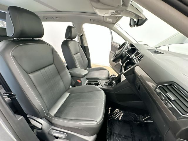 Thumbnail: 2023 Volkswagen Tiguan - 28