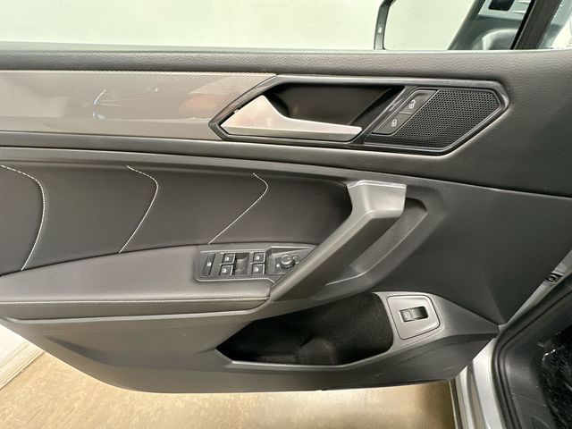Thumbnail: 2023 Volkswagen Tiguan - 27