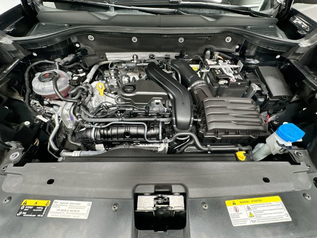 Thumbnail: 2023 Volkswagen Taos - 9