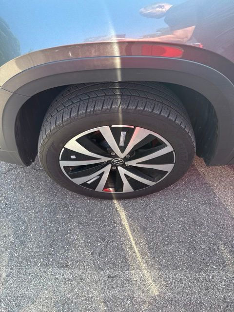 Thumbnail: 2024 Volkswagen Taos - 10