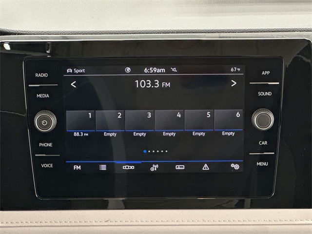 Thumbnail: 2025 Volkswagen Taos - 13