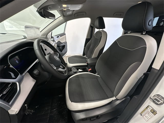 Thumbnail: 2025 Volkswagen Taos - 11