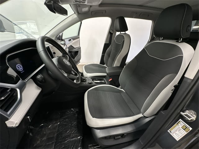 Thumbnail: 2025 Volkswagen Taos - 24