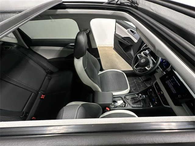 Thumbnail: 2025 Volkswagen Taos - 10