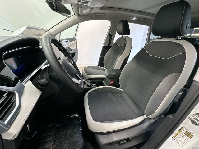 Thumbnail: 2026 Volkswagen Taos - 11