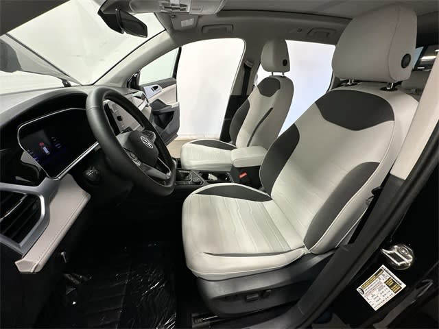 Thumbnail: 2025 Volkswagen Taos - 25