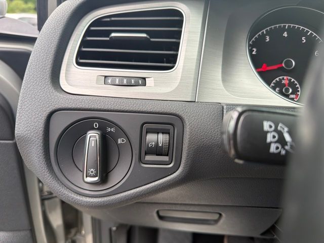 Thumbnail: 2015 Volkswagen Golf - 19