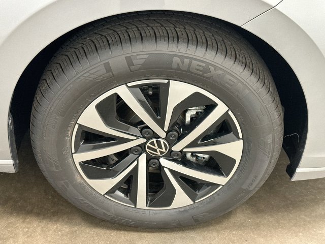 Thumbnail: 2027 Volkswagen Jetta - 7
