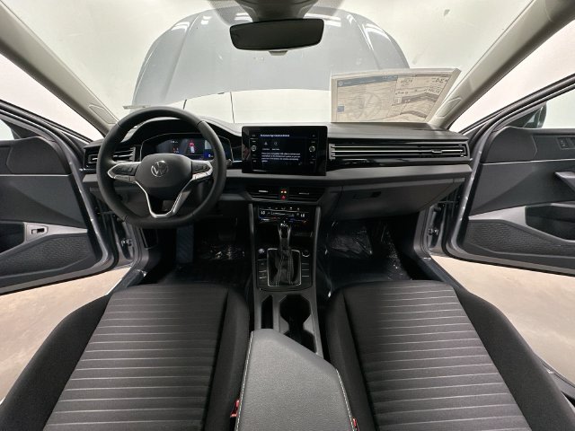 Thumbnail: 2027 Volkswagen Jetta - 9