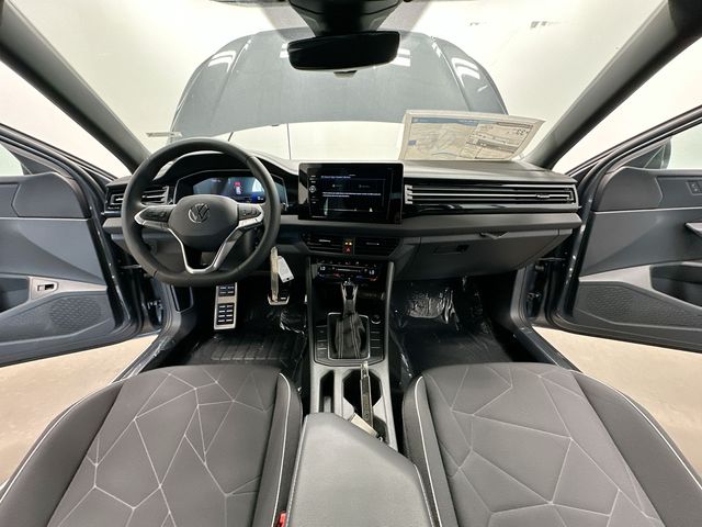 Thumbnail: 2026 Volkswagen Jetta - 9